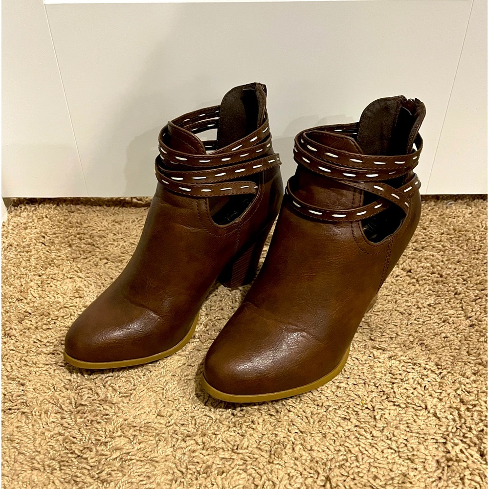 Ankle boots